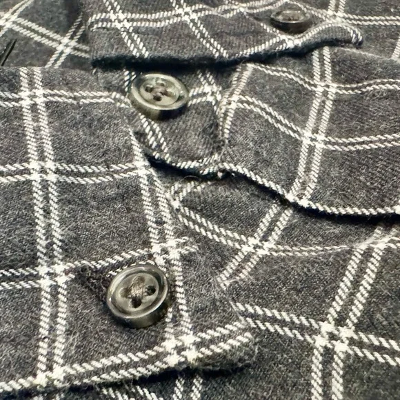 J.Crew Men’s Slim Fit Flannel Shirt Black & White Windowpane Plaid Size Medium - Picture 3 of 5